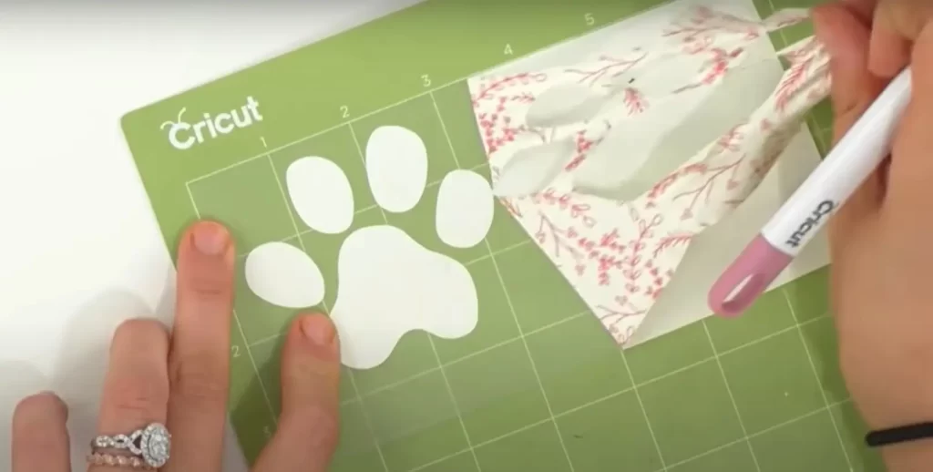 how to make patches with cricut